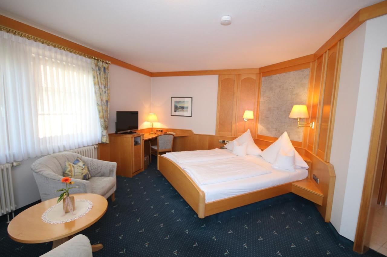 Hotel-Restaurant Hirsch Berghaupten Екстер'єр фото